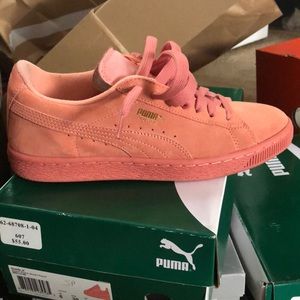 PUMA Mono Iced Desert Flower Pink Suede Women’s Sneaker w/Gold Logo Sz 8.5 EUC